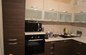 Компактная кухня из лдсп с встроенным холодильником