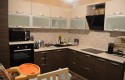 Компактная кухня из лдсп с встроенным холодильником